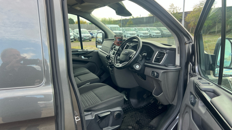 Ford Transit Custom 320 L1 Diesel Fwd 2.0 EcoBlue 170ps High Roof Limited Van